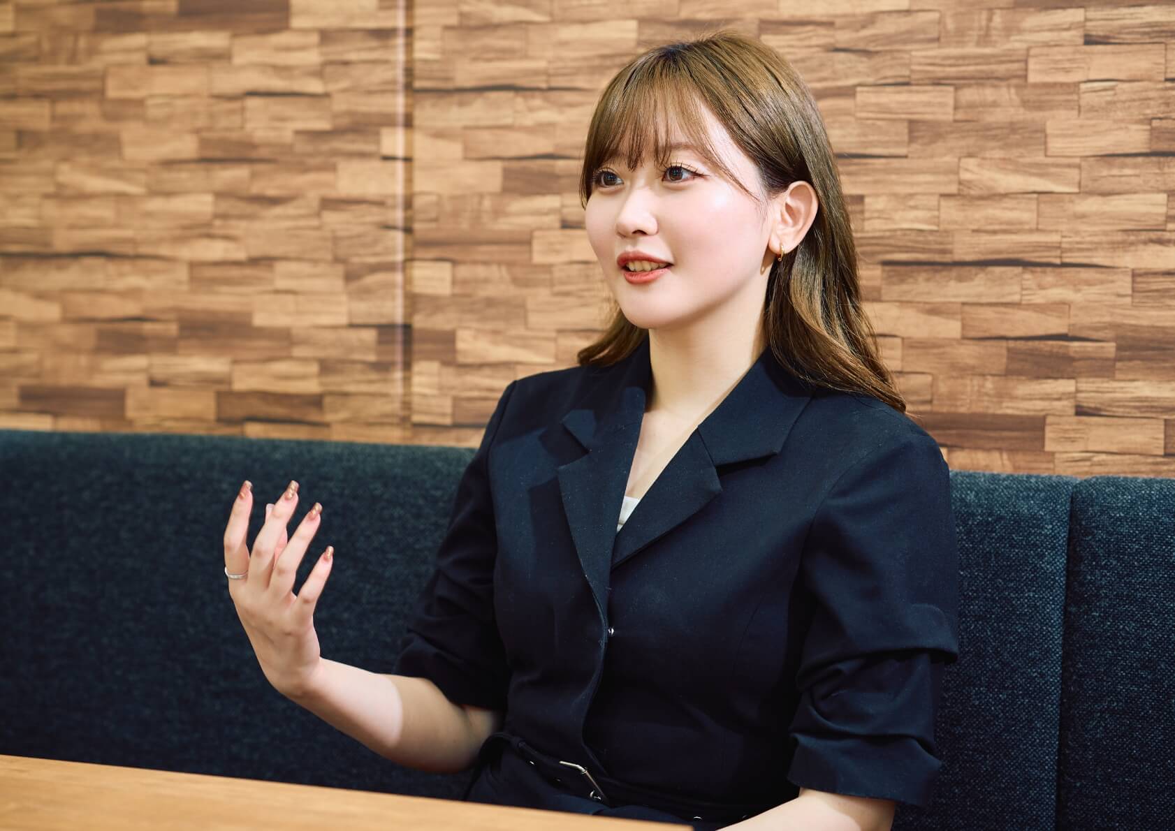 高橋が話している写真